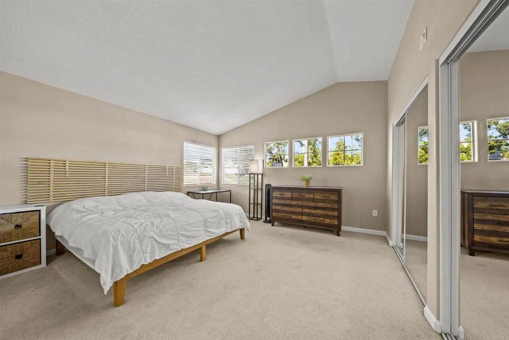 https://cdn.realtyfeed.com/cdn/127/306700784/051ad9a76f5fd2b069242f734d6a110d.webp