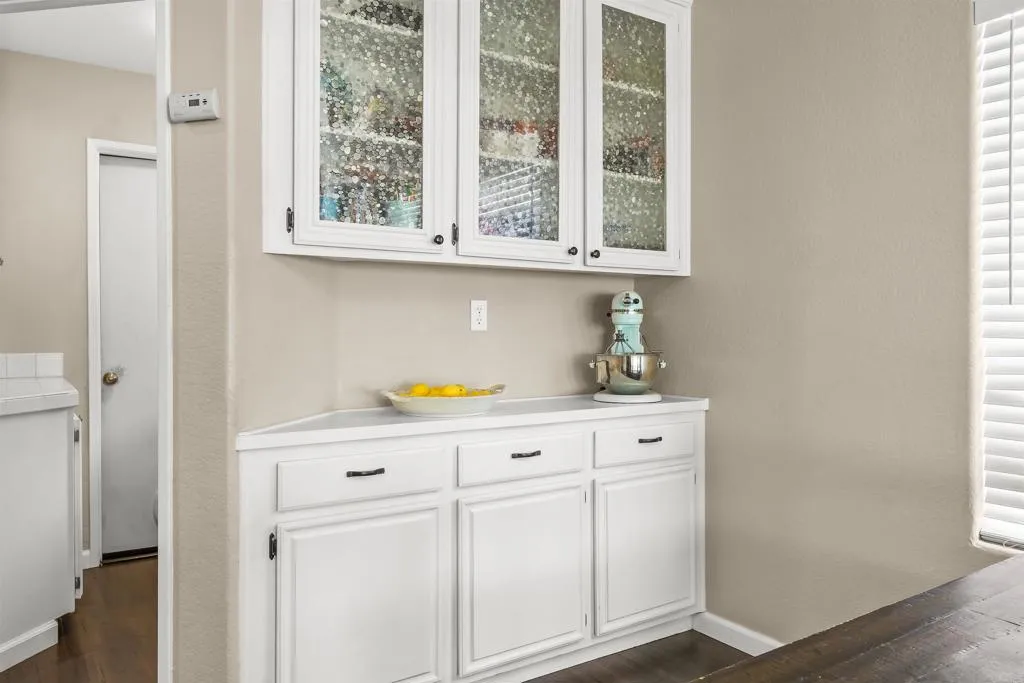 https://cdn.realtyfeed.com/cdn/127/306700784/4e9f23f1a209041124b1298282a31145.webp