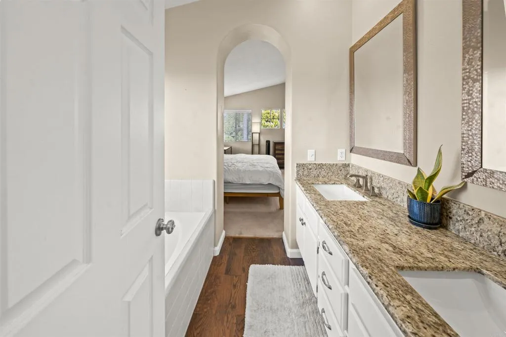 https://cdn.realtyfeed.com/cdn/127/306700784/74d32cbb7637b1dd74b5663d1610be91.webp