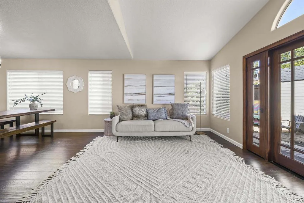 https://cdn.realtyfeed.com/cdn/127/306700784/f34f209b742d922d38da254a23f2562a.webp