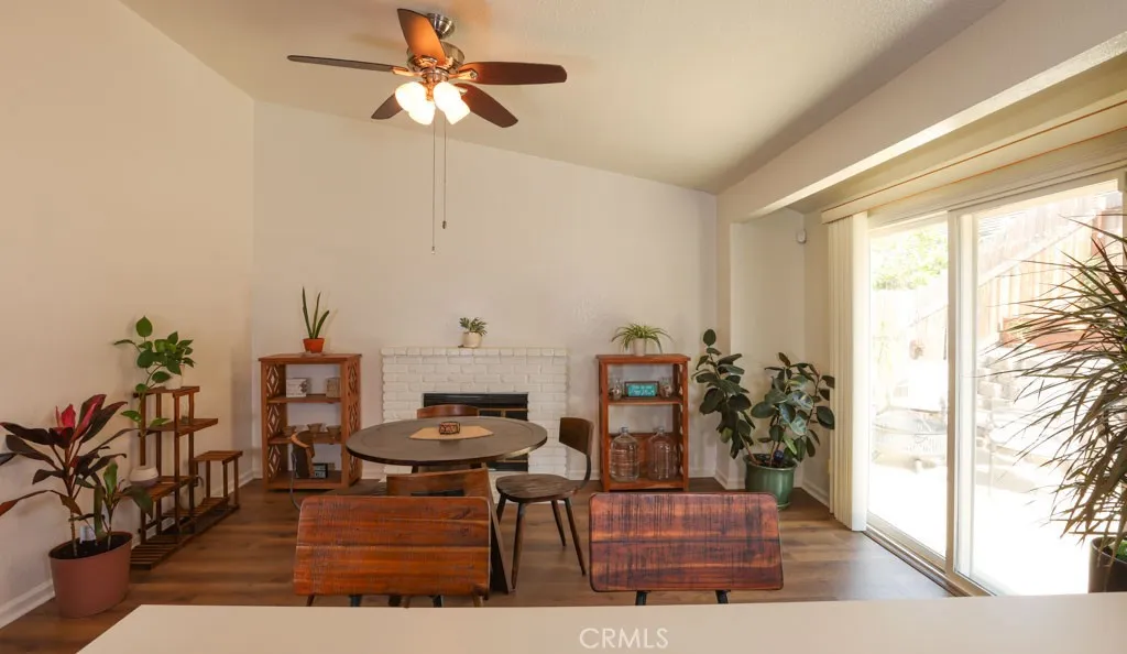 https://cdn.realtyfeed.com/cdn/127/306700789/85d425a8af6131077135650910e6199c.webp