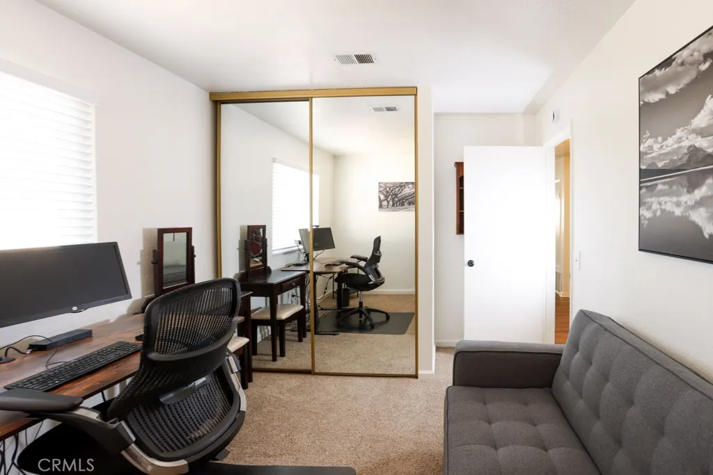 https://cdn.realtyfeed.com/cdn/127/306700789/9262ceb3affde58438f8c911368586d4.webp