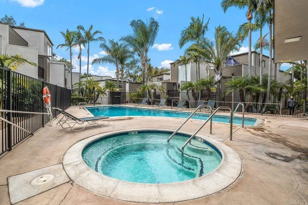 https://cdn.realtyfeed.com/cdn/127/306700802/051e2f29deee0e3068725cf0584f0746.webp
