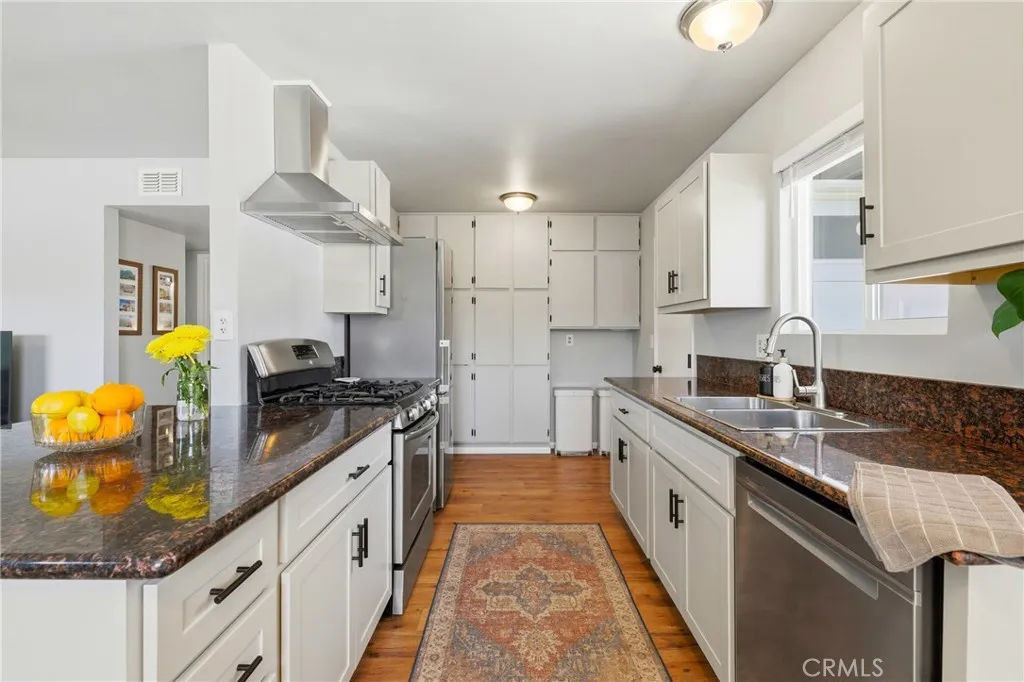 https://cdn.realtyfeed.com/cdn/127/306700858/d95e3a8cb5bf9be6a1af81f8035a819a.webp