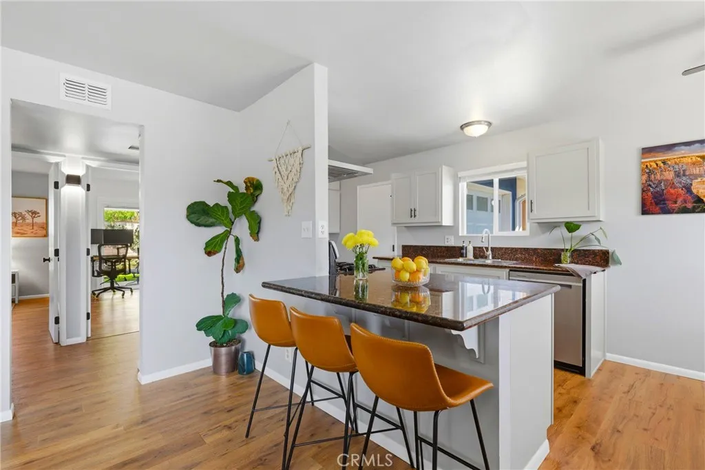 https://cdn.realtyfeed.com/cdn/127/306700858/e1f70d8a86afddba4c7b439efc4e8845.webp