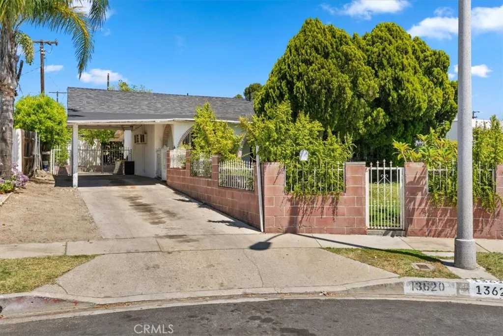 Pacoima, CA 91331