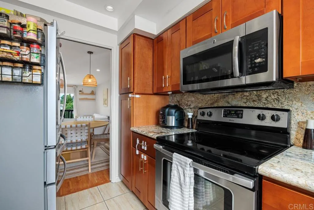 Photo #8: NDP2603903 Listing: Photo #8