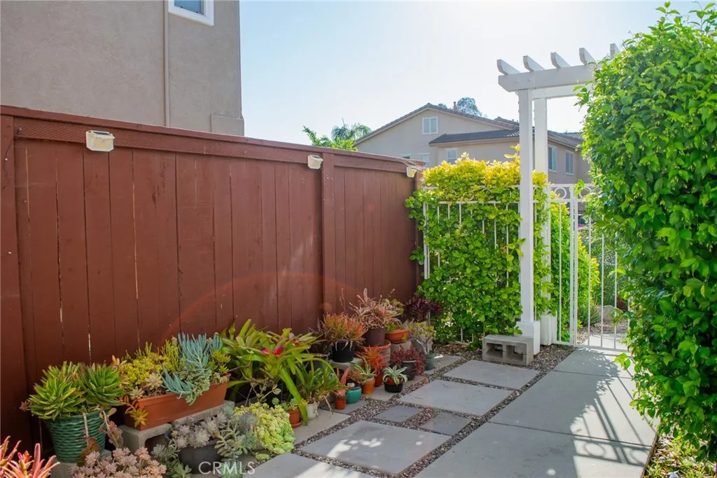 Photo #4: SR26084336 Listing: Photo #4