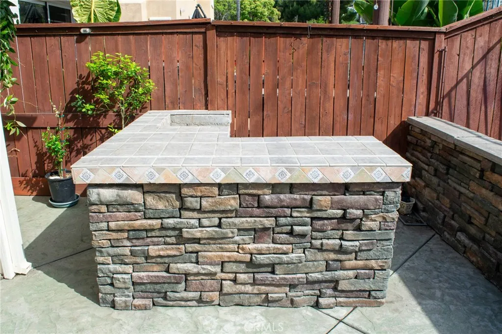 https://cdn.realtyfeed.com/cdn/127/306700934/500294e1723caf8a9ed00202be5661d0.webp