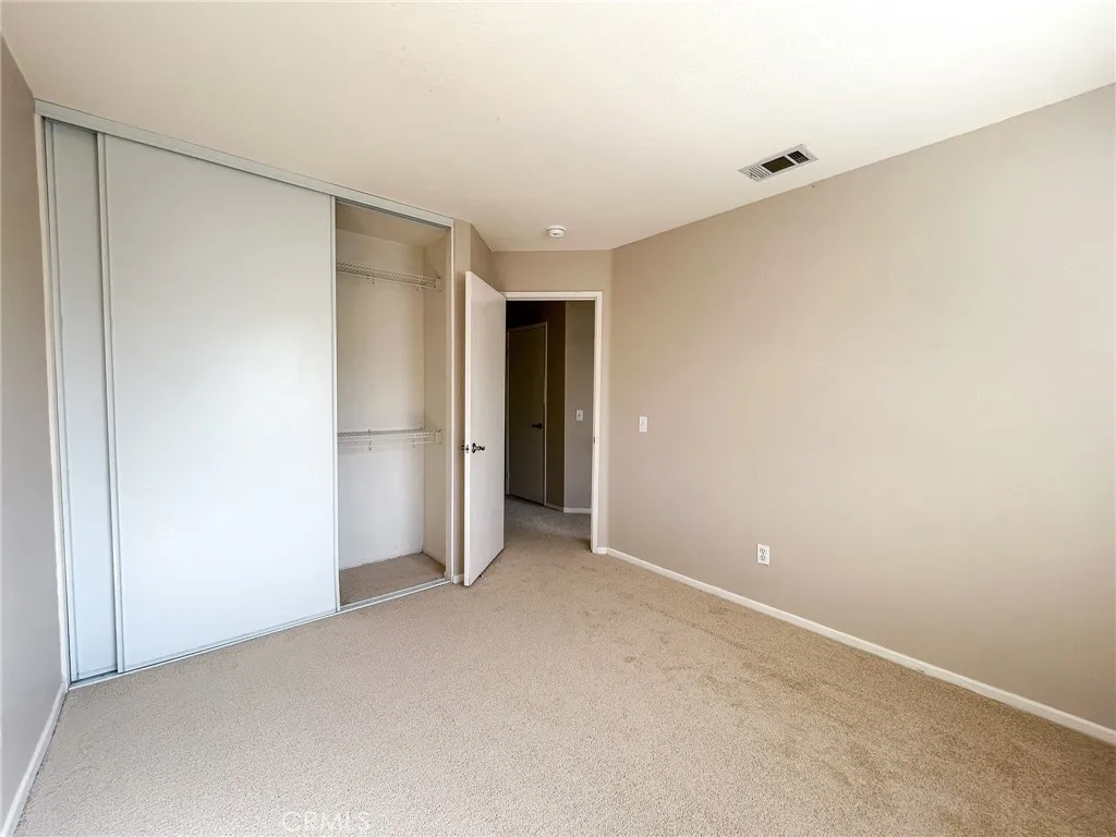 https://cdn.realtyfeed.com/cdn/127/306700934/89bbad6cd3f49a0755559e46ef469486.webp