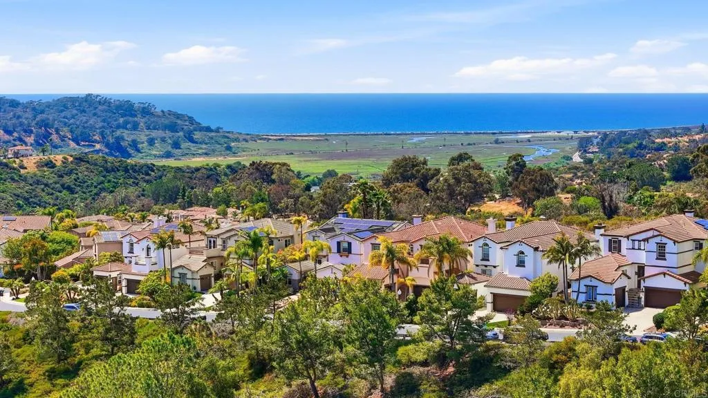 https://cdn.realtyfeed.com/cdn/127/306700941/11b8fb59b7e9e3f662b0b38c094da107.webp