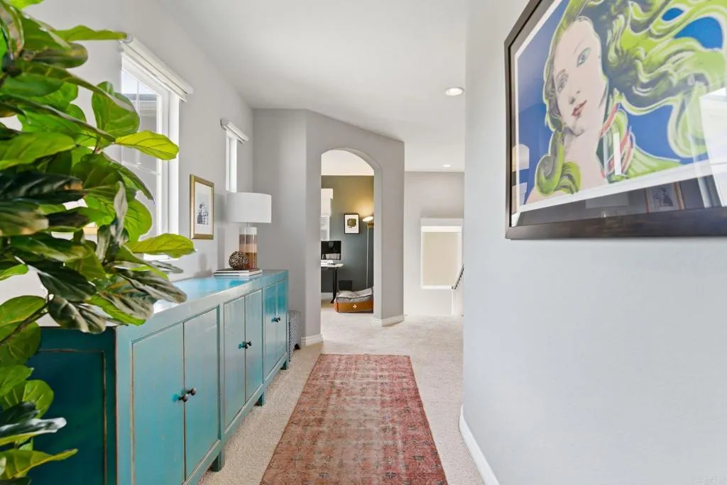 https://cdn.realtyfeed.com/cdn/127/306700941/5e533c22ae1a92e3da7e7248e13fdc5b.webp