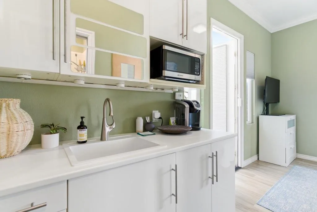 https://cdn.realtyfeed.com/cdn/127/306700941/7d636b37275be85af5caf4bc06792e1d.webp