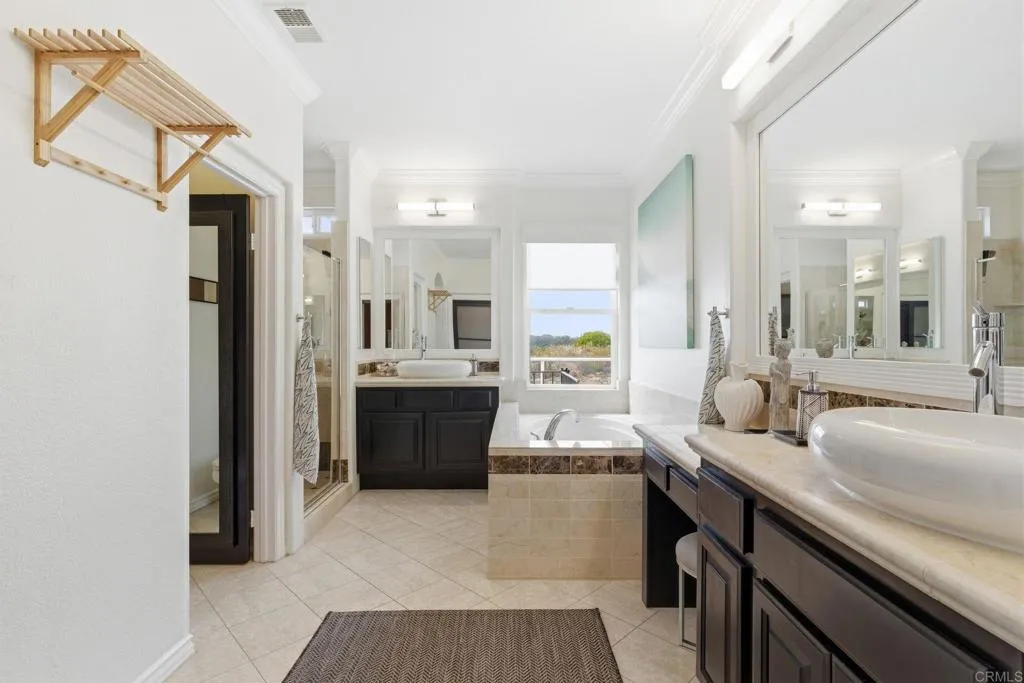 https://cdn.realtyfeed.com/cdn/127/306700941/ac971c4601d44ad0ac0c6f15e6b326f6.webp