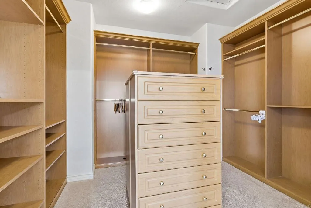 https://cdn.realtyfeed.com/cdn/127/306700941/ba84f3843a6a544f566c3e43173f1862.webp