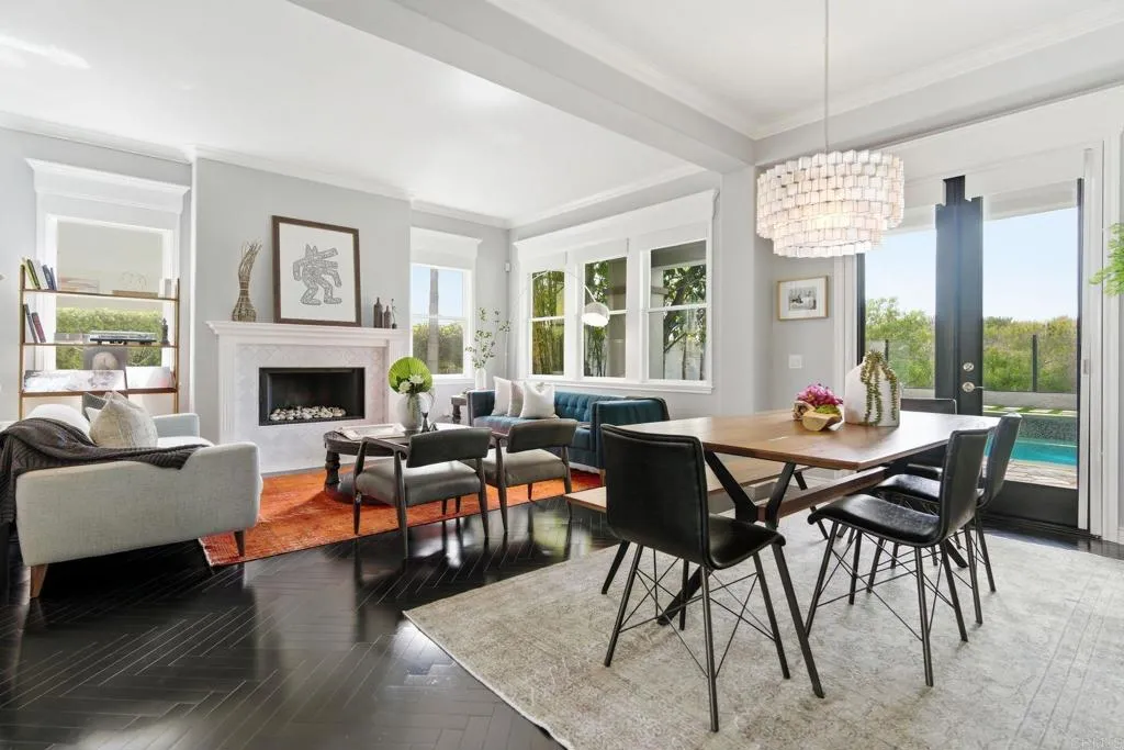 https://cdn.realtyfeed.com/cdn/127/306700941/cf4999945bb0d8227dae2247cac3352b.webp