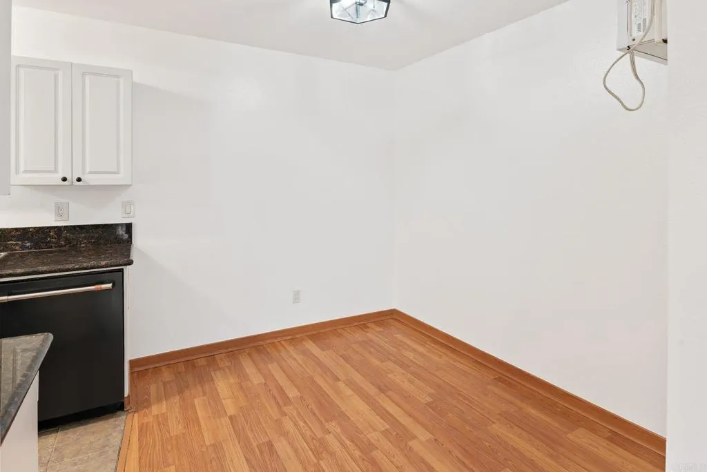 https://cdn.realtyfeed.com/cdn/127/306700980/05780ecee83e08c0011a84de719bd646.webp