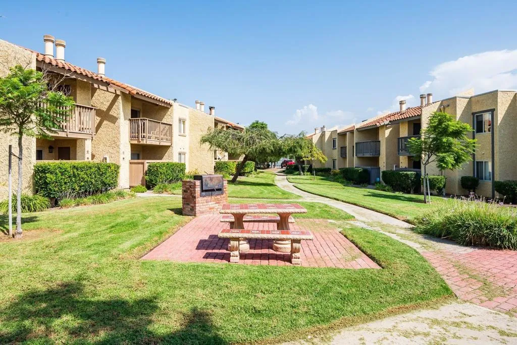 https://cdn.realtyfeed.com/cdn/127/306700980/bdcea9e4c68b5515bcf692f46cdd71f5.webp