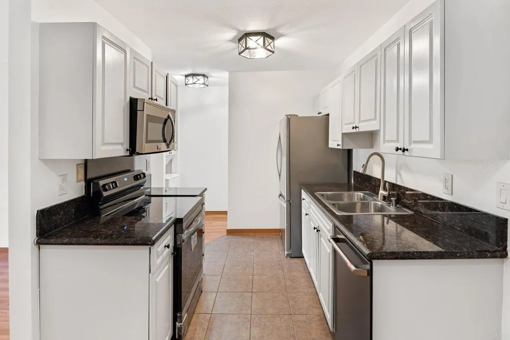 https://cdn.realtyfeed.com/cdn/127/306700980/d3c0a09be396e57fc87955dcbb7b2047.webp