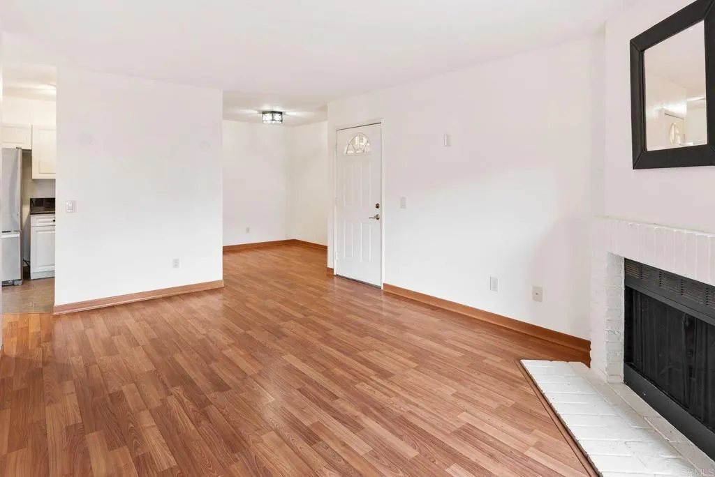 https://cdn.realtyfeed.com/cdn/127/306700980/e267ff2cffee8c44f1d86f28f03cfd39.webp