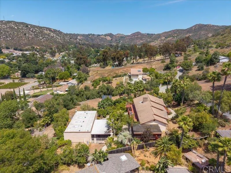 https://cdn.realtyfeed.com/cdn/127/306700991/92db77cc290b2542708fdc1f4807d6a5.webp