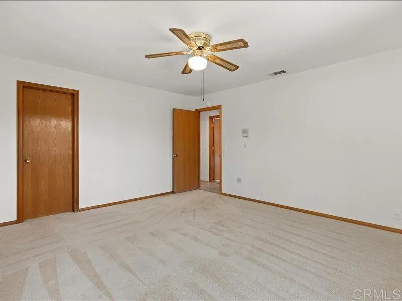 https://cdn.realtyfeed.com/cdn/127/306700991/f015735b203092d1931dfe29dd7a14fc.webp