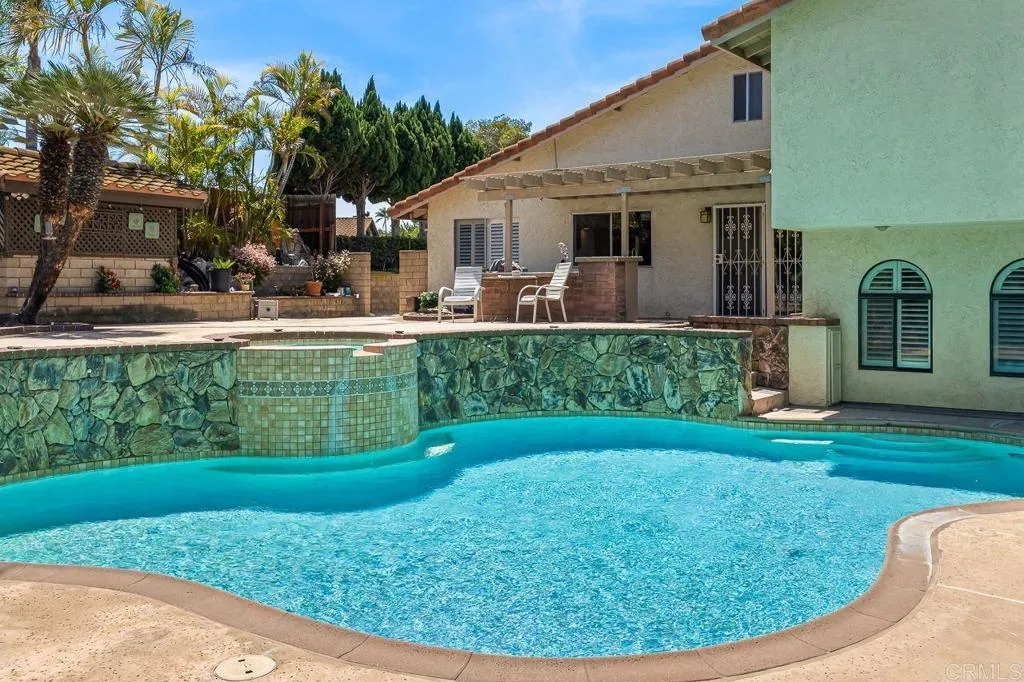 https://cdn.realtyfeed.com/cdn/127/306700996/4754178534bf46afab60799cb5325ee6.webp