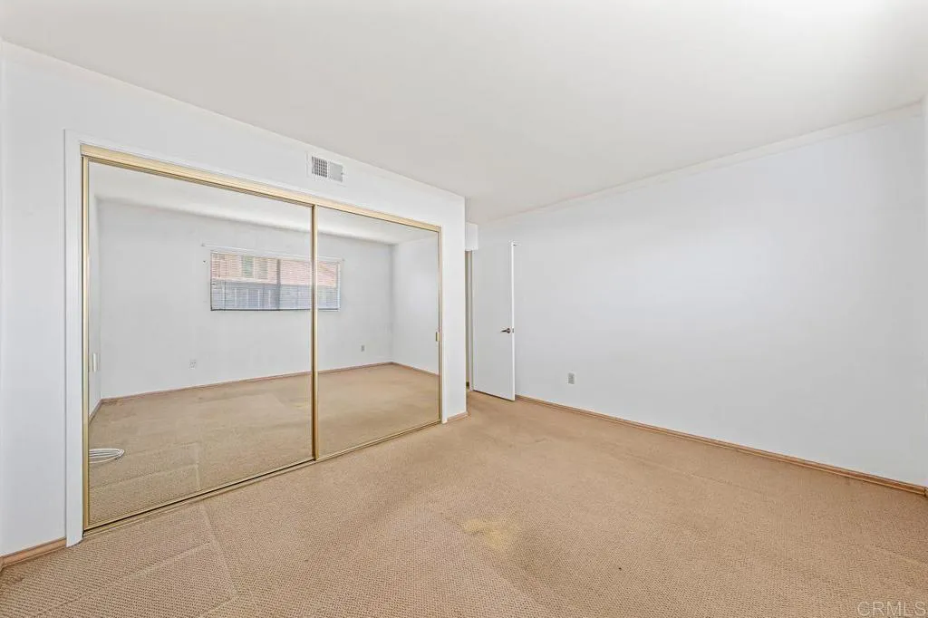https://cdn.realtyfeed.com/cdn/127/306700996/50650a74523d55f5d5c84b949cc15a58.webp