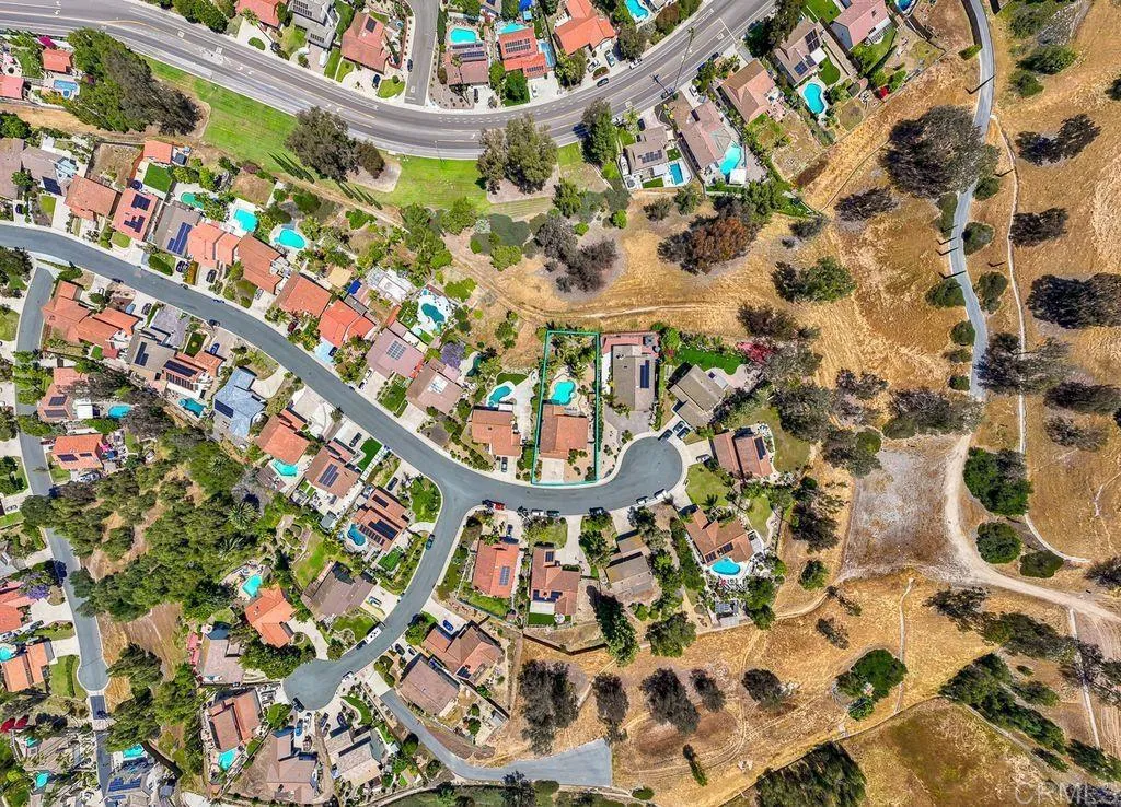 https://cdn.realtyfeed.com/cdn/127/306700996/55b576a51effbdcb0b9d5abffa0af470.webp