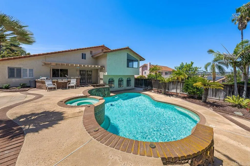 https://cdn.realtyfeed.com/cdn/127/306700996/8aae41401c351f177d6d77741ca4f60d.webp
