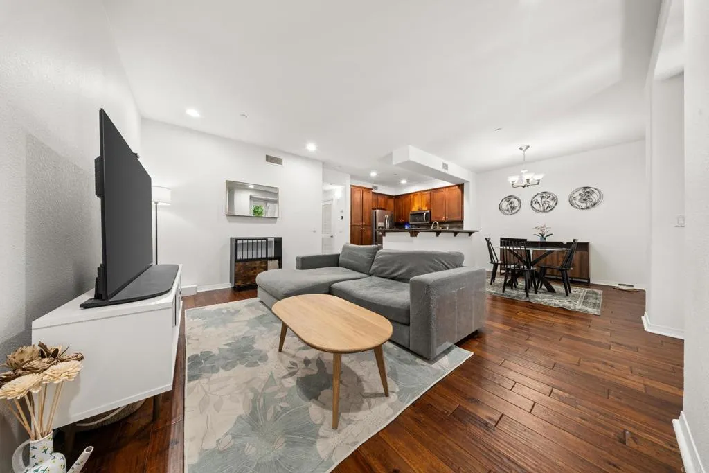 Photo #1: PTP2603041 Listing: Photo #1