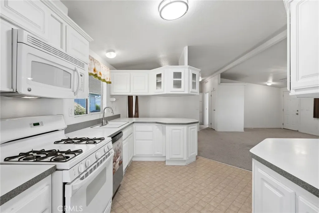 100 Westwood UNIT 129, Porterville, CA, 93257