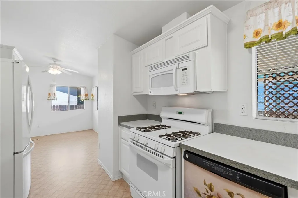 100 Westwood UNIT 129, Porterville, CA, 93257