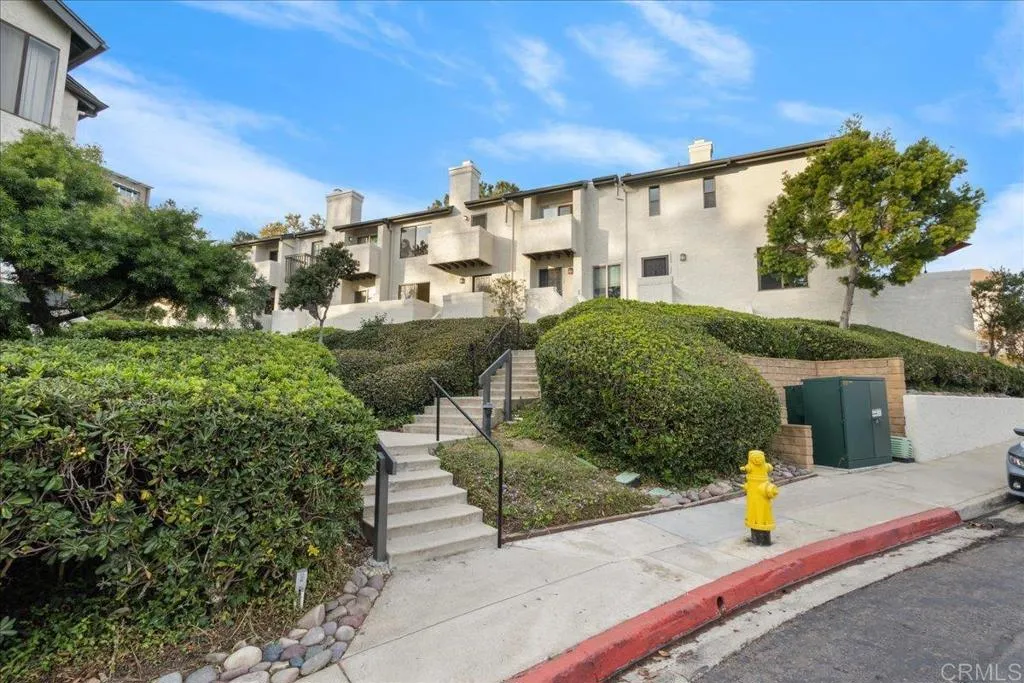 https://cdn.realtyfeed.com/cdn/127/306701040/305a2d8152db339678ba0ae101021665.webp