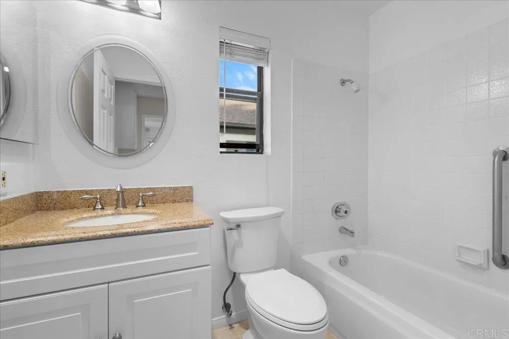 https://cdn.realtyfeed.com/cdn/127/306701040/679ffbae33bbb1ac2a1c260178851523.webp
