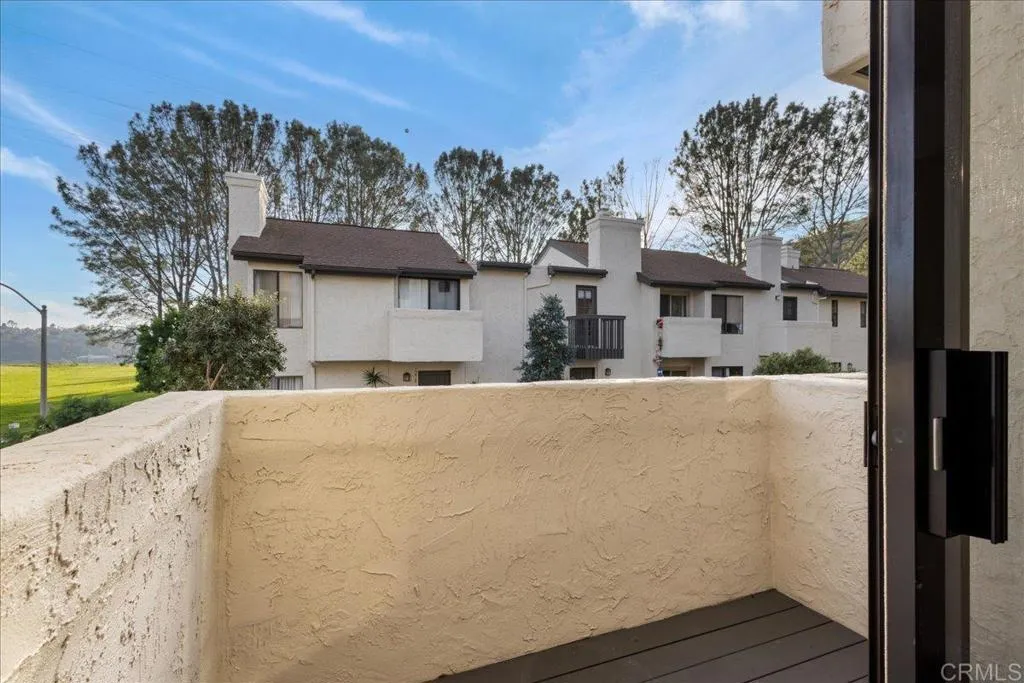 https://cdn.realtyfeed.com/cdn/127/306701040/73da9dd6274e1835cf371aafc5057b95.webp