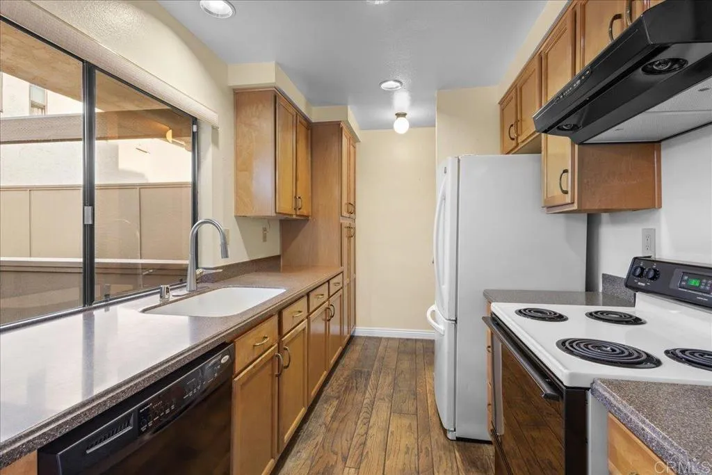 https://cdn.realtyfeed.com/cdn/127/306701040/c1fcd27240232c850ce9d841054c9999.webp