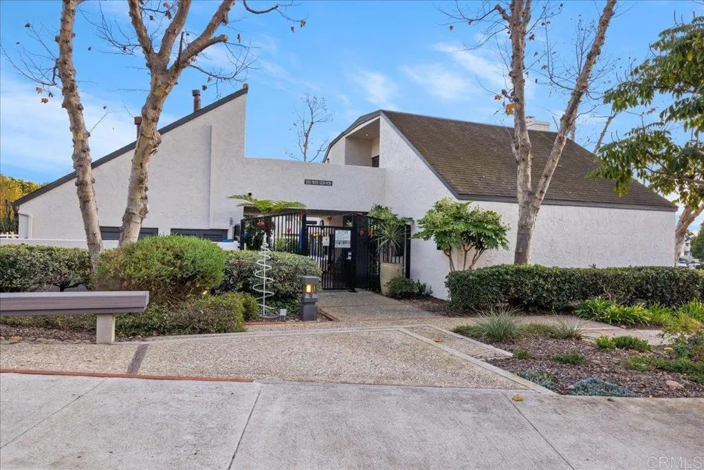 https://cdn.realtyfeed.com/cdn/127/306701040/f2796be98306bac5ff847ca8e1794b02.webp