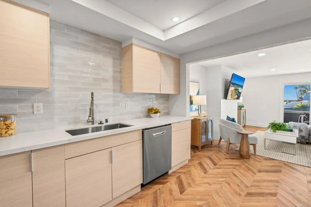 https://cdn.realtyfeed.com/cdn/127/306701050/3e223de8846694adfcf51c6212bb2b6f.webp