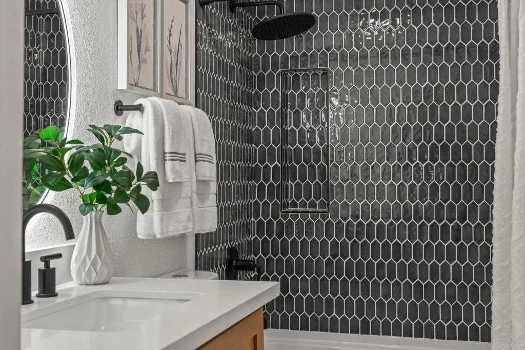 https://cdn.realtyfeed.com/cdn/127/306701050/4d76a48d3727a25c8324206a52d6d955.webp