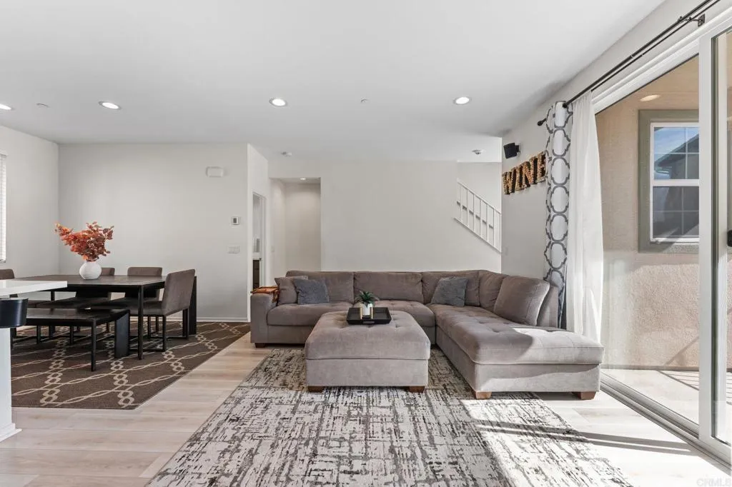 Photo #8: PTP2603043 Listing: Photo #8