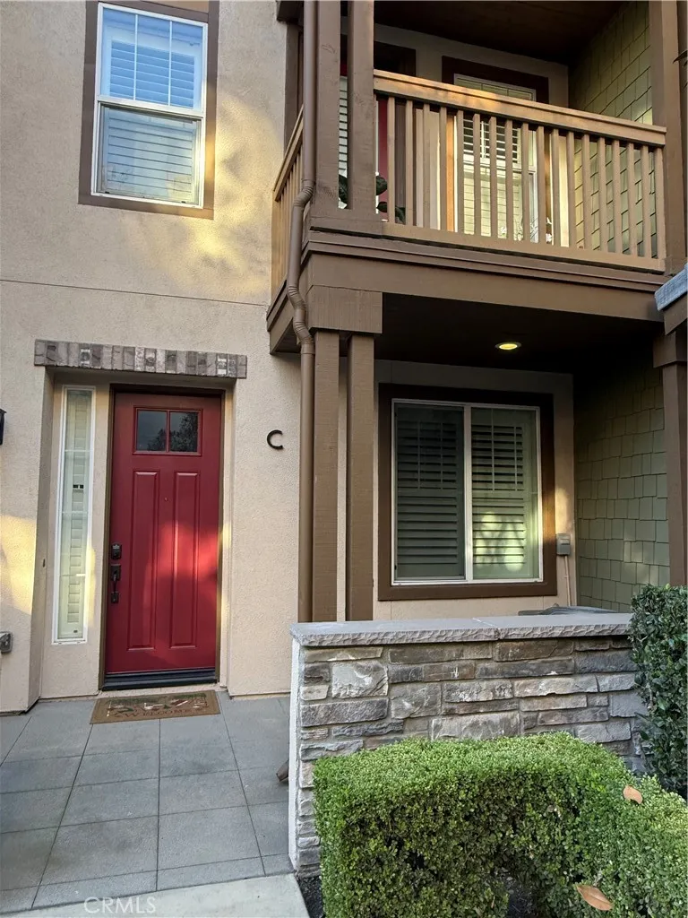 717 S Azusa Unit C, Azusa, CA 91702