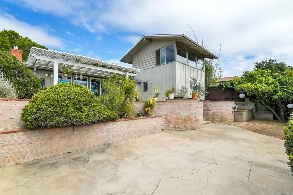 https://cdn.realtyfeed.com/cdn/127/306701106/069e0a1444e64c26dc294b2fb8f6a0be.webp