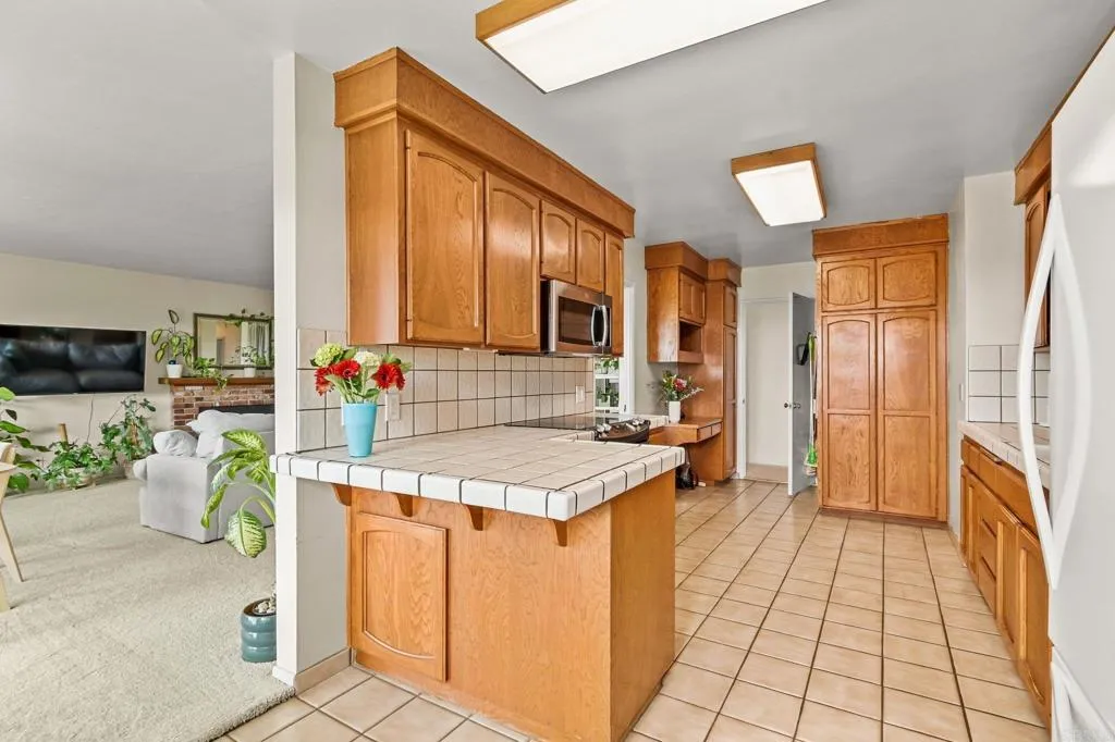 https://cdn.realtyfeed.com/cdn/127/306701106/82245e63e1c110865f04de55cb19a5da.webp