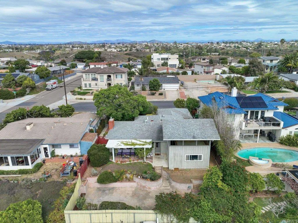 https://cdn.realtyfeed.com/cdn/127/306701106/9eff01a8335646b94d8a2f127c13ba0b.webp