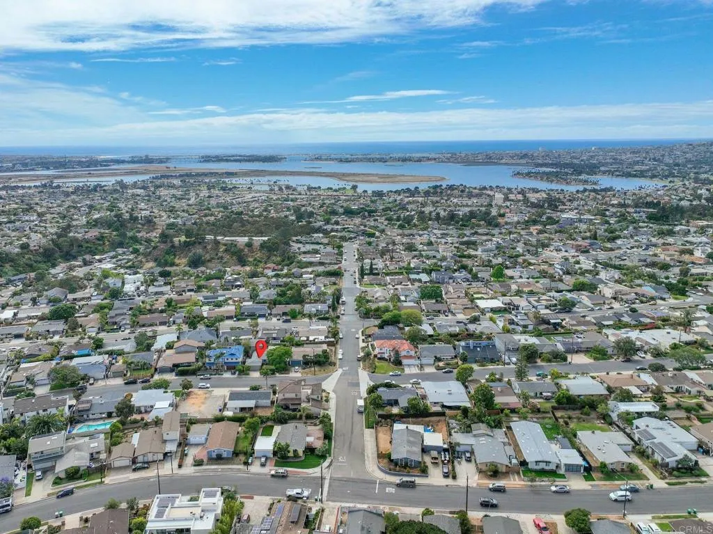 https://cdn.realtyfeed.com/cdn/127/306701106/f98e41b2e1c52bcc7b56dddcef70bc49.webp