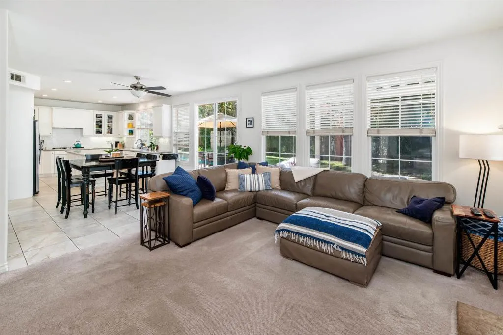 https://cdn.realtyfeed.com/cdn/127/306701107/945199af3d24641eb2302291dd54bd73.webp