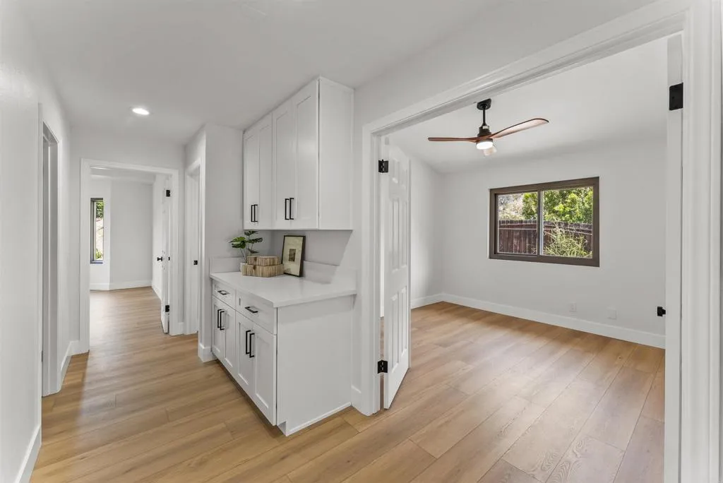 https://cdn.realtyfeed.com/cdn/127/306701122/18e2fdca48d8e6236a27b447c26284ac.webp