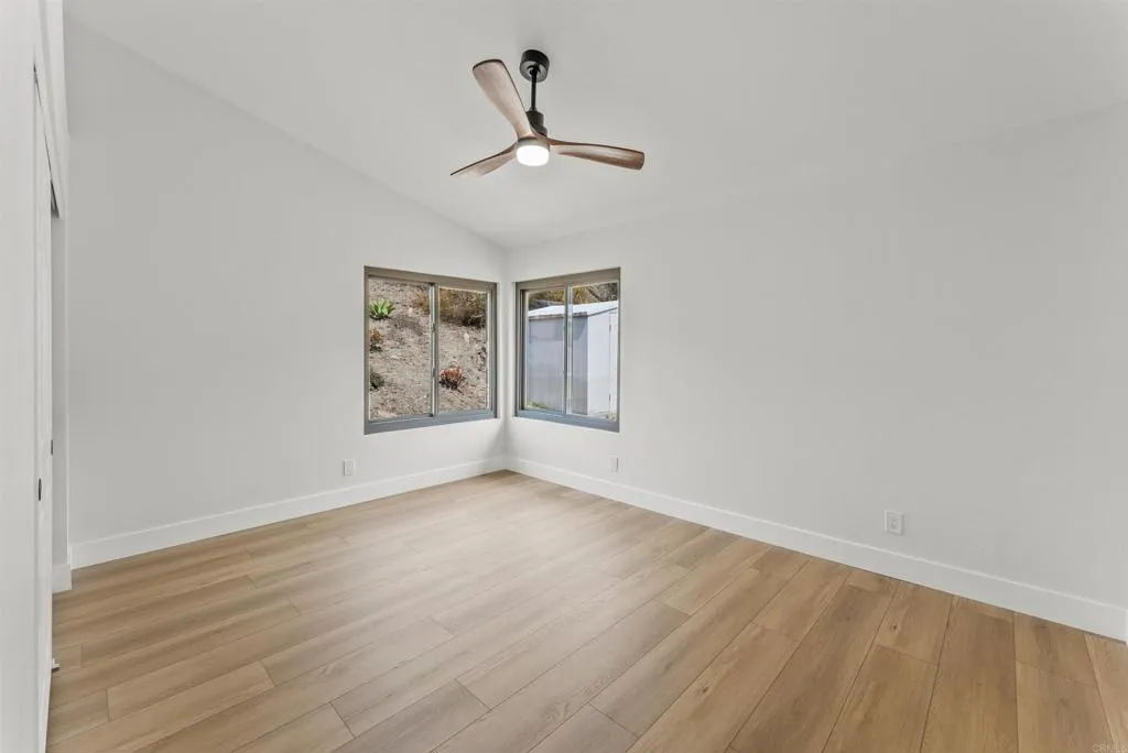 https://cdn.realtyfeed.com/cdn/127/306701122/8fef4a6c9cf55ca607bc4694f350d1c5.webp