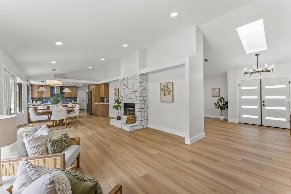 https://cdn.realtyfeed.com/cdn/127/306701122/97a81652742ca0f34b17cff434271dd9.webp